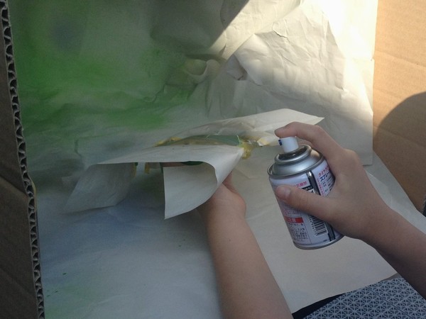 TOYz BAR☆ミニ四駆、小学４年生、スプレー塗装に初挑戦。