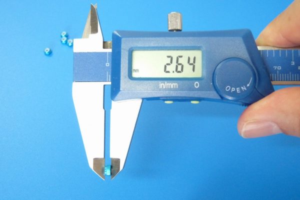 TOYz BAR☆ミニ四駆GUP 15500 2mmアルミロックナット（ブルー5個）。サイズ測定。