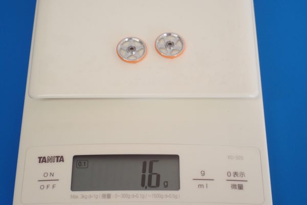 TOYz BAR☆ミニ四駆GUP 95385 19mmプラリング付アルミベアリングローラー（5本スポーク）(オレンジ)。重さ測定。